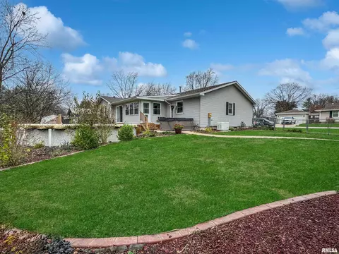 112 E Pine St, Metamora, IL 61548 photo 36