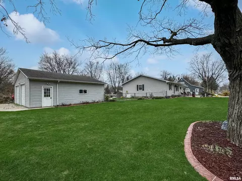 112 E Pine St, Metamora, IL 61548 photo 39