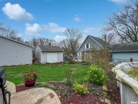 112 E Pine St, Metamora, IL 61548 photo 38