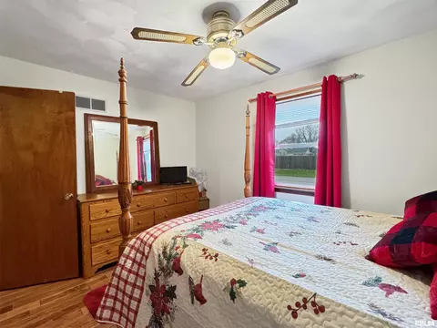 112 E Pine St, Metamora, IL 61548 photo 17