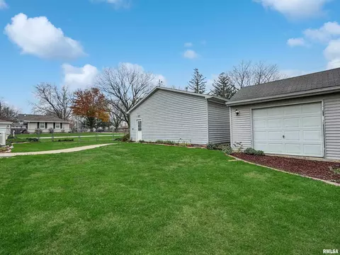 112 E Pine St, Metamora, IL 61548 photo 40