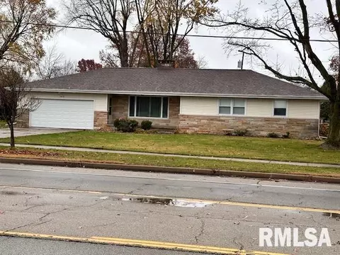 1615 N Main St, Canton, IL 61520