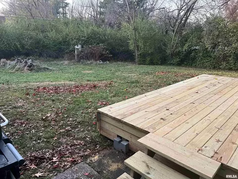 Exterior - 216 Lamoine St, Macomb, IL 61455 photo 2 of 3