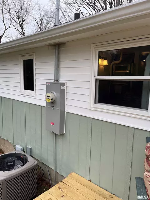 Exterior - 216 Lamoine St, Macomb, IL 61455 photo 1 of 3