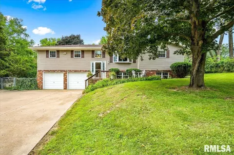 4100 W Middle Rd, Peoria, IL 61605
