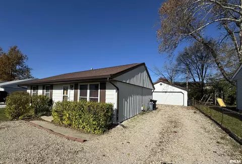 2228 Northridge Ln, Washington, IL 61571