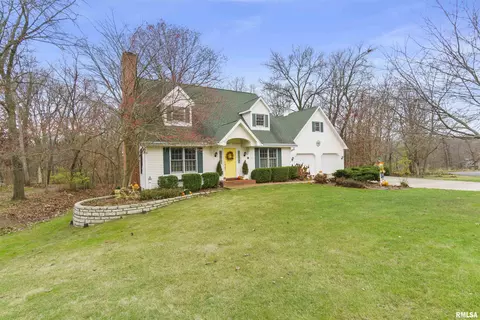 716 Bayside Cir, Germantown Hills, IL 61548