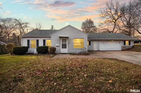 200 W Wynnwood Dr, Peoria, IL 61614