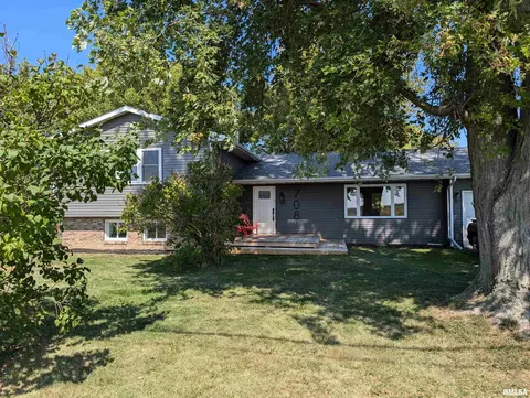 708 W Muller Rd, East Peoria, IL 61611