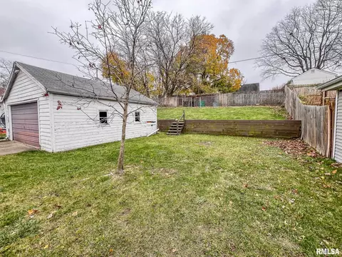 910 E Willcox Ave, Peoria, IL 61603 photo 28