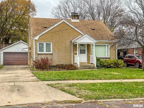 910 E Willcox Ave, Peoria, IL 61603