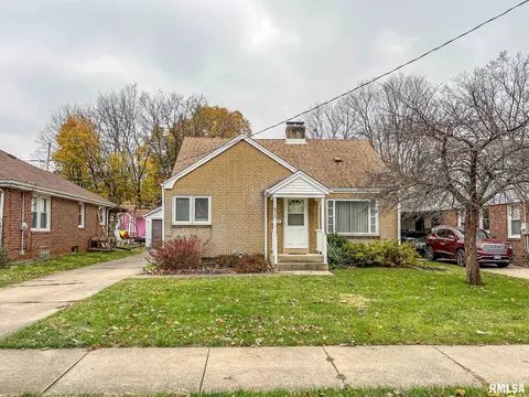 910 E Willcox Ave, Peoria, IL 61603 photo 3