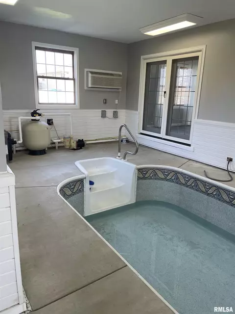 Exterior - 397 Mcgrew Dr, Avon, IL 61415 photo 9 of 13