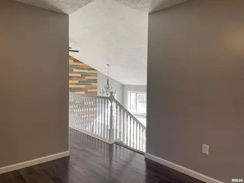 Entry Way - 397 Mcgrew Dr, Avon, IL 61415 photo 6 of 9