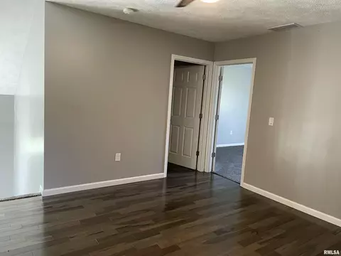 Entry Way - 397 Mcgrew Dr, Avon, IL 61415 photo 5 of 9