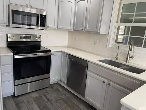 Kitchen - 397 Mcgrew Dr, Avon, IL 61415 photo 2 of 3
