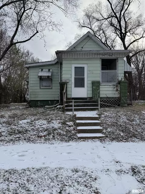 2110 W Marquette St, Peoria, IL 61605