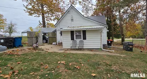 Exterior - 500 E Bancroft St, West Point, IL 62380 photo 3 of 5