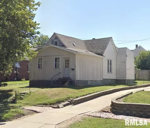 116 W Maple St, Canton, IL 61520