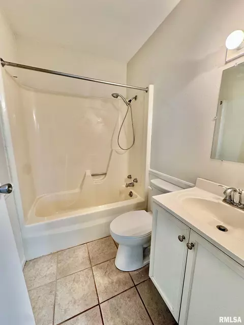 1028 Normal St, Henry, IL 61537 photo 11