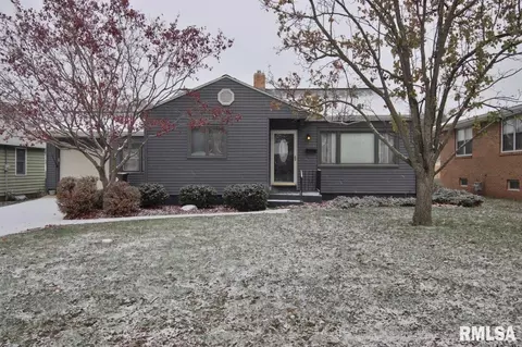 1009 Jefferson St, Pekin, IL 61554