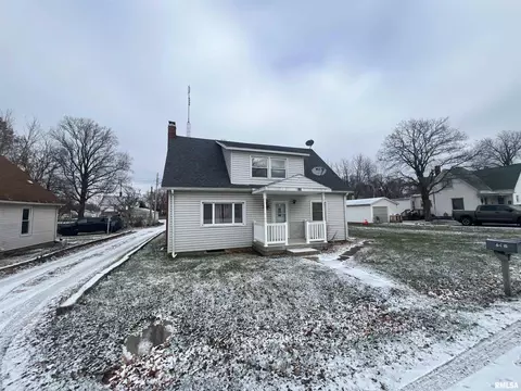 654 E Harrison St, Cuba, IL 61427 photo 3