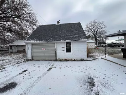 654 E Harrison St, Cuba, IL 61427 photo 9