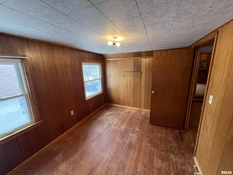654 E Harrison St, Cuba, IL 61427 photo 20