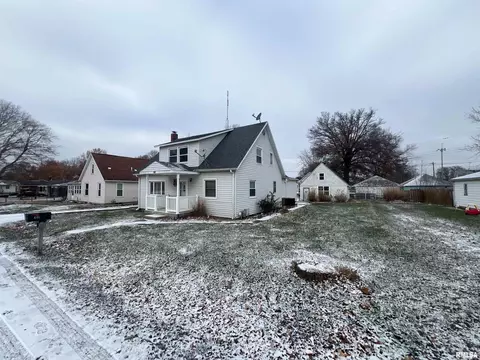 654 E Harrison St, Cuba, IL 61427
