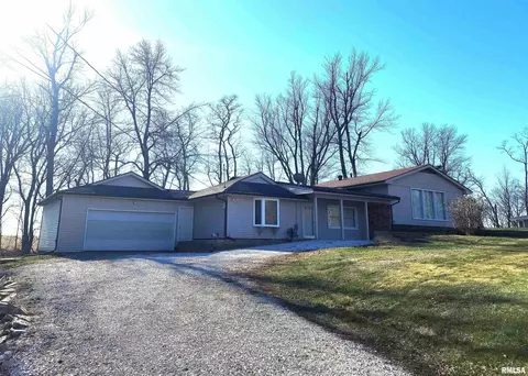 6812 W Farmington Rd, Peoria, IL 61604