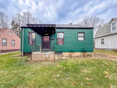 1811 N Machin Ave, Peoria, IL 61604