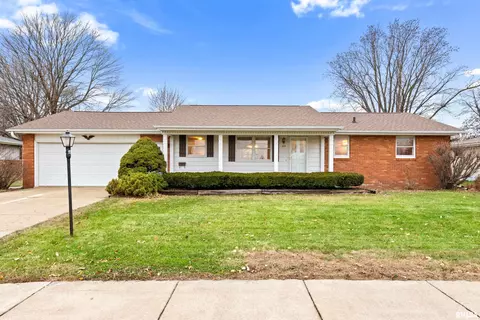 433 E Greenwood St, Morton, IL 61550
