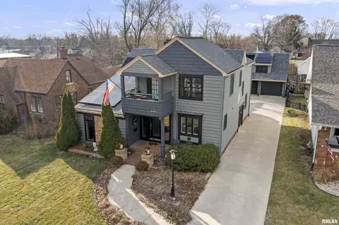 3221 N Biltmore Ave, Peoria, IL 61604
