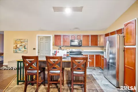 610 Embert Pl, Peoria, IL 61603 photo 7