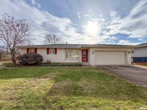 728 W Broadmoor St, Peoria, IL 61614