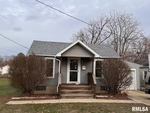 579 N 6th Ave, Canton, IL 61520