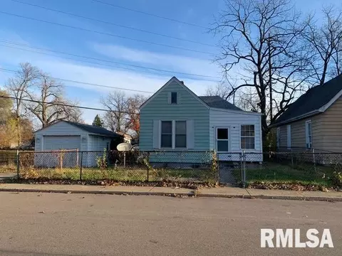 1832 N Gale Ave, Peoria, IL 61604