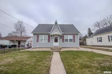 408 S Harris St, Tremont, IL 61568