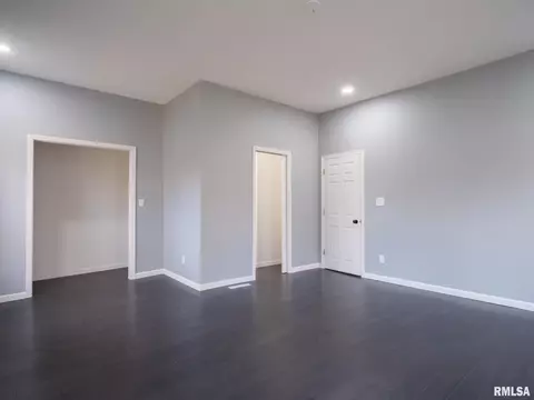 Living - 8518 W 1st St, Mapleton, IL 61547 photo 5 of 12