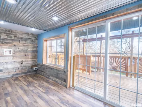 Living - 8518 W 1st St, Mapleton, IL 61547 photo 1 of 12