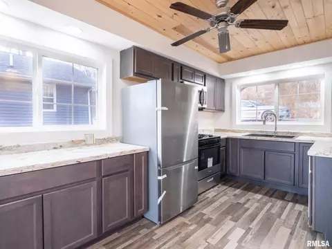 Kitchen - 8518 W 1st St, Mapleton, IL 61547 photo 8 of 8