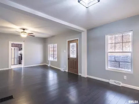 Living - 8518 W 1st St, Mapleton, IL 61547 photo 12 of 12