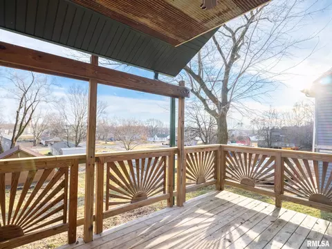 Exterior - 8518 W 1st St, Mapleton, IL 61547 photo 5 of 15