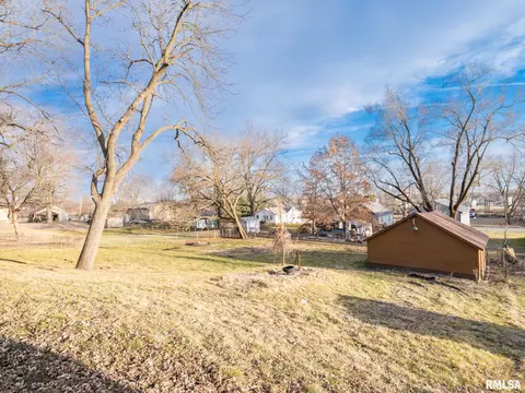 Exterior - 8518 W 1st St, Mapleton, IL 61547 photo 9 of 15