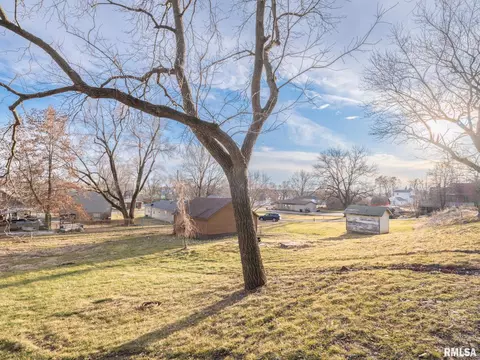 Exterior - 8518 W 1st St, Mapleton, IL 61547 photo 11 of 15