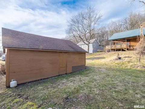 Exterior - 8518 W 1st St, Mapleton, IL 61547 photo 3 of 15