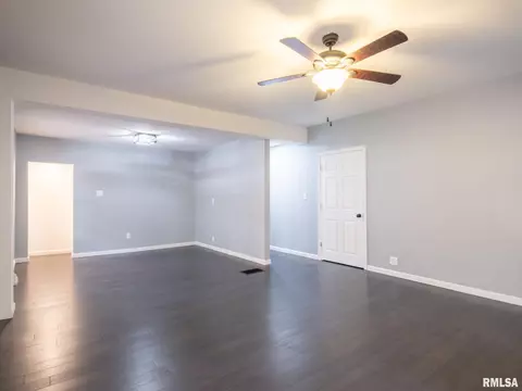 Living - 8518 W 1st St, Mapleton, IL 61547 photo 9 of 12