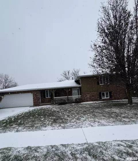 338 S Nebraska Ave, Morton, IL 61550