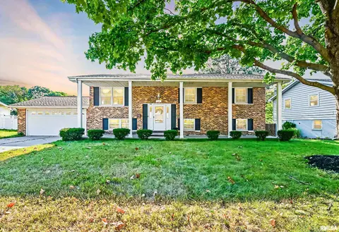 6905 N Michele Ln, Peoria, IL 61614