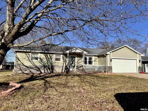 1400 Thomas St, Macomb, IL 61455 photo 1
